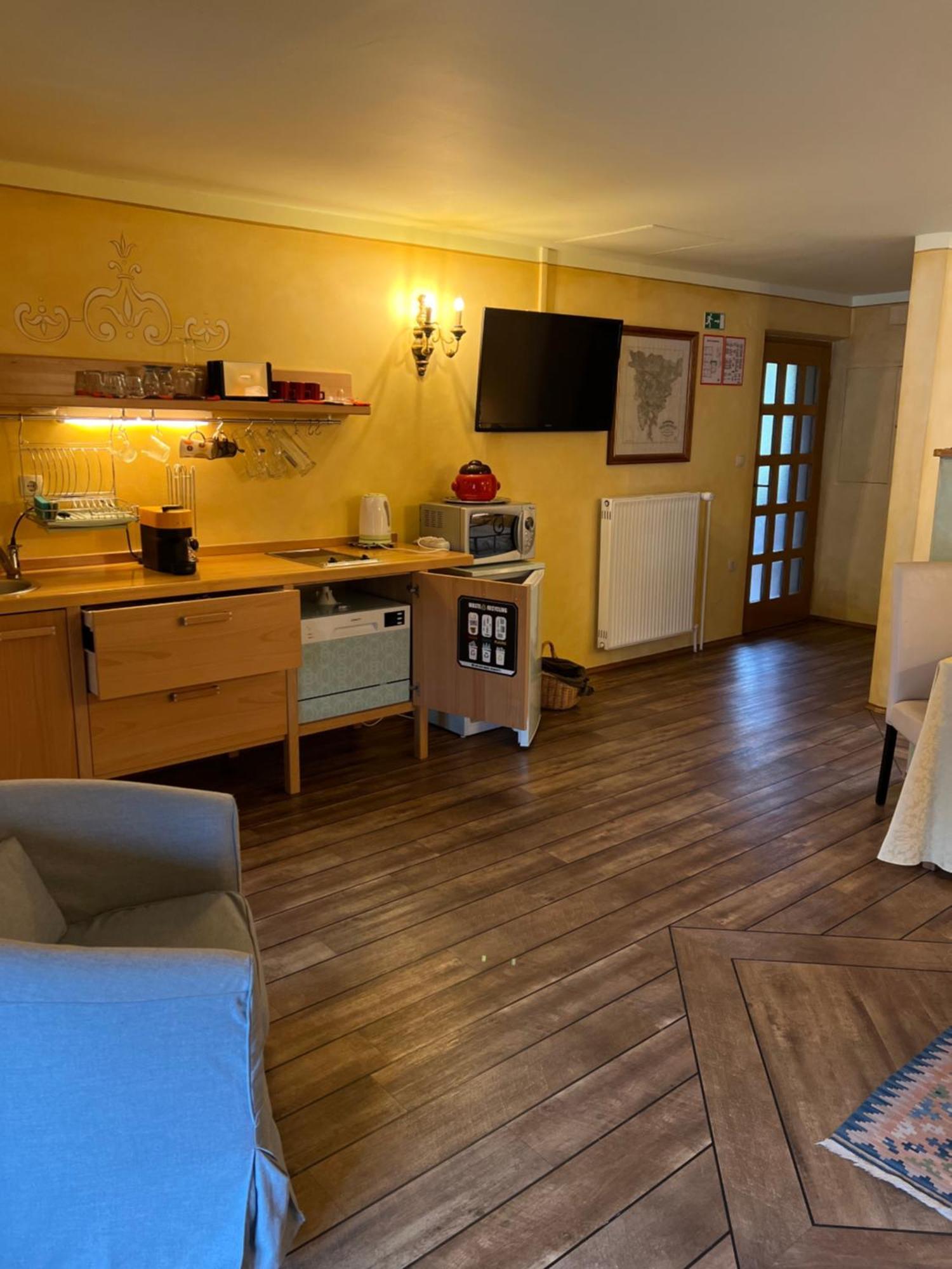 Apartments Kokl - Adults Only Radovljica Esterno foto